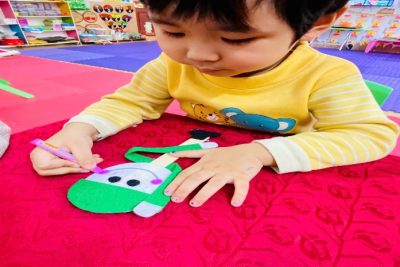 HOẠT ĐỘNG STEAM :Làm chú bộ đội chào mừng ngày Kỉ niệm ngày Thành lập Quân đội Nhân dân Việt Nam 22/12